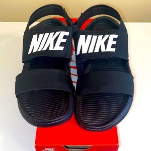 Women Nike ✔️ “Tanjun” sandals